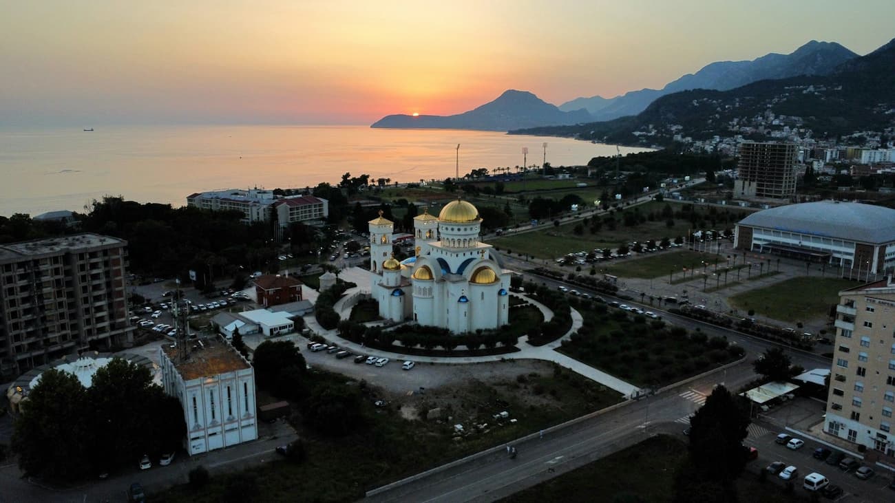 Достопримечательность города Бар, Черногория, фото Caspitours